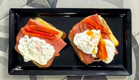 tostadas de jamón y quesp