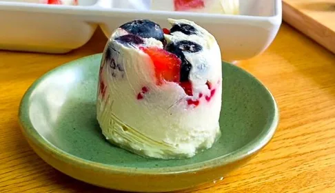 Cubitos de yogurt con fruta