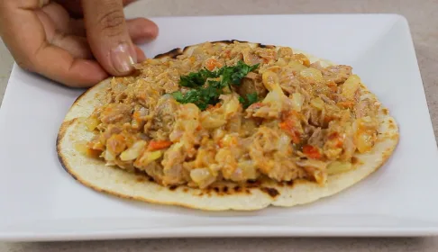 Tortillas Rellenas De Atún